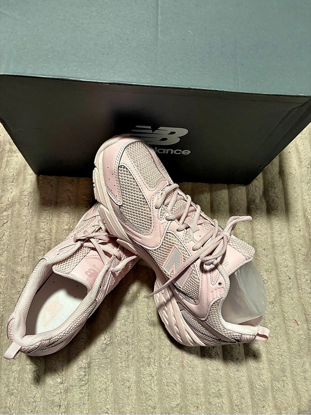 New Balance 530 Pink Athletic Sneakers US 10 D  New